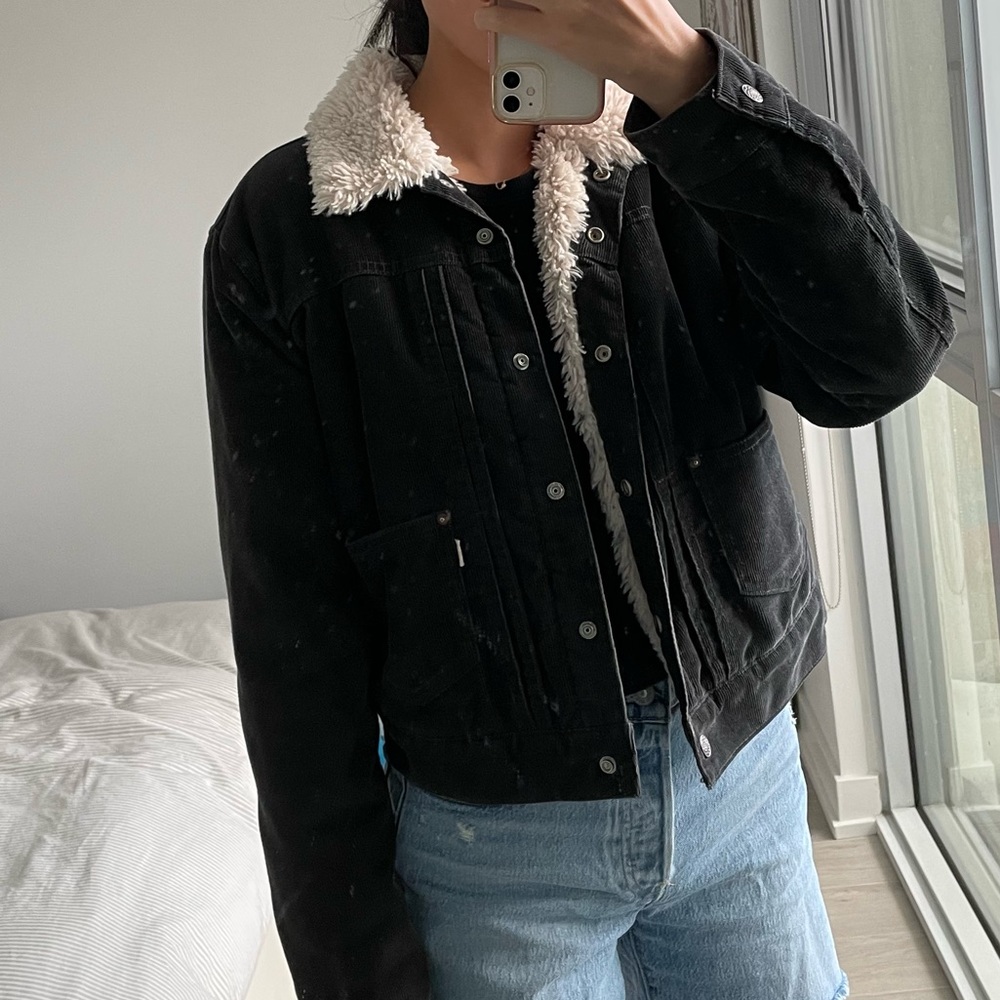 Levi’s Corduroy Sherpa Lined Jacket Size M (fits like XS/S)